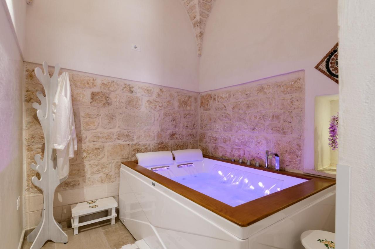 Апартаменти Stairway With Jacuzzi By Wonderful Italy Остуні Екстер'єр фото