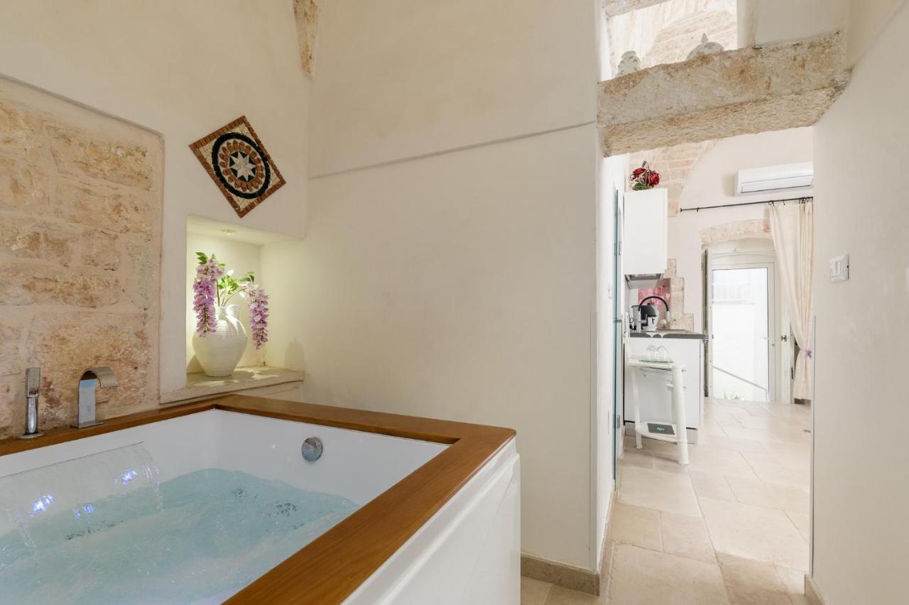 Апартаменти Stairway With Jacuzzi By Wonderful Italy Остуні Екстер'єр фото